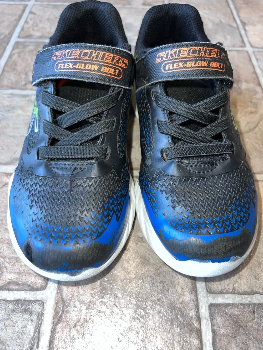 Kids sz 1 Skechers Light-Up Sneakers